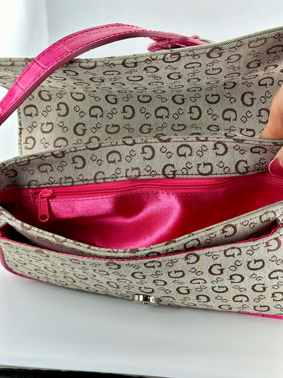 Y2K Guess Shoulder Baguette, Streetwear Shoulder Purse