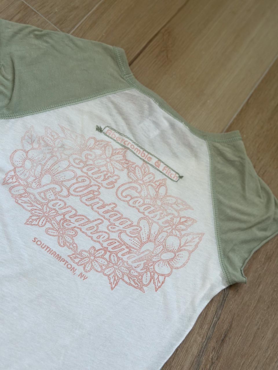 Vintage Y2K Abercrombie & Fitch Hibiscus Flower Graphic Baby Tee in Semi Sheer Fabric, Coconut Girl Top (S)